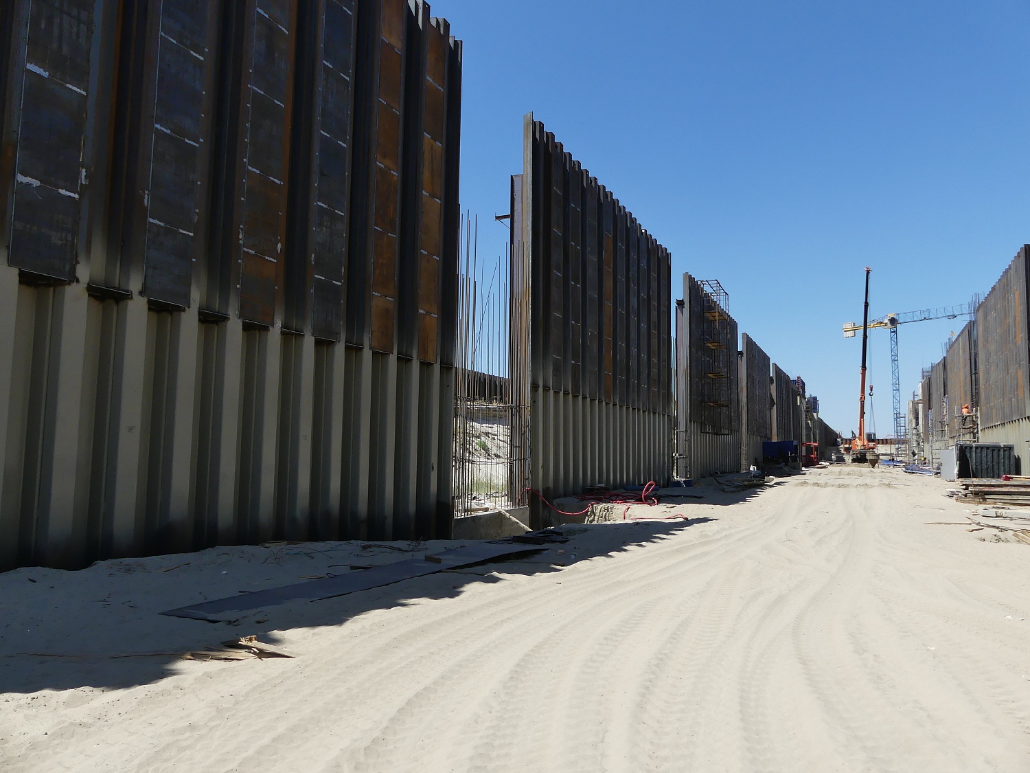 Pаботы по строительству первого пускового комплекса Багаевского гидроузла на р. Дон продолжаются