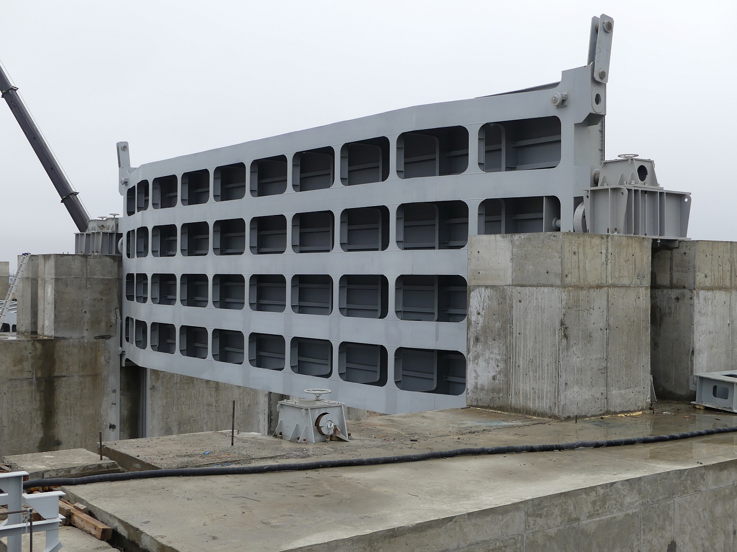 На Багаевском гидроузле завершено бетонирование основных конструкций Судоходного шлюза и водосбросной плотины