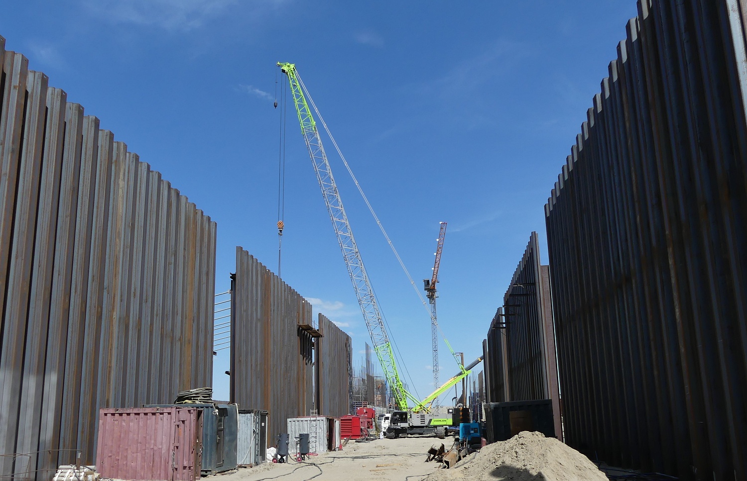 На строительстве Багаевского гидроузла достигнуты высокие темпы бетонирования