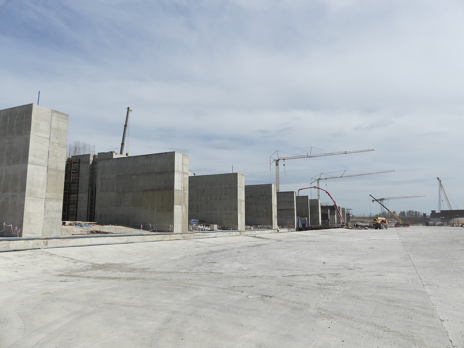 На строительстве Багаевского гидроузла достигнуты высокие темпы бетонирования