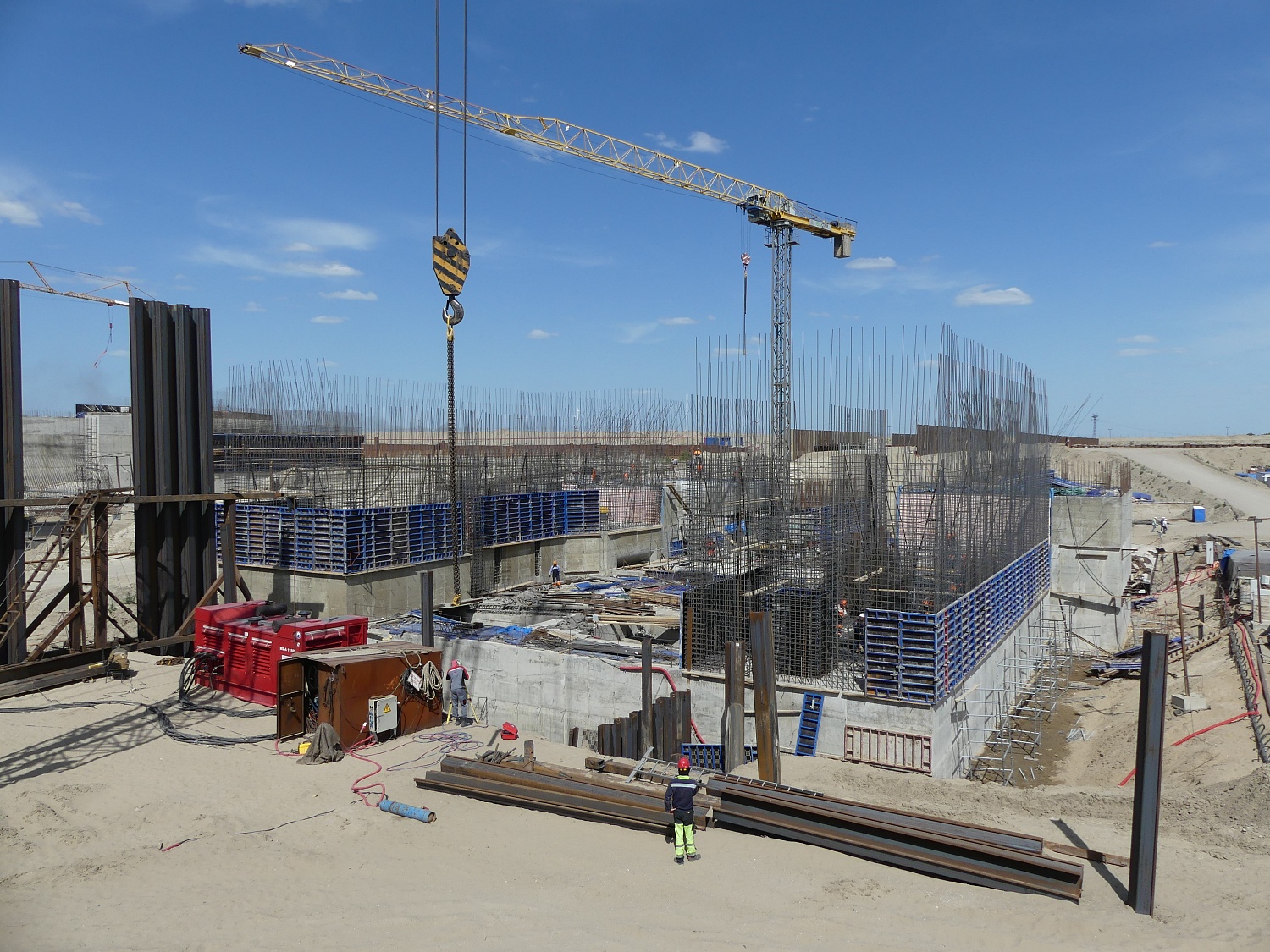 На строительстве Багаевского гидроузла достигнуты высокие темпы бетонирования